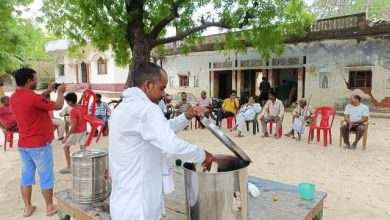 Photo of बिरौती यूथ क्लब के सदस्यों ने राहगीरों को पिलाया ‘रस’