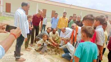 Photo of वन महोत्सव सप्ताह के अंतर्गत वृक्षारोपण कार्यक्रम का हुआ आयोजन